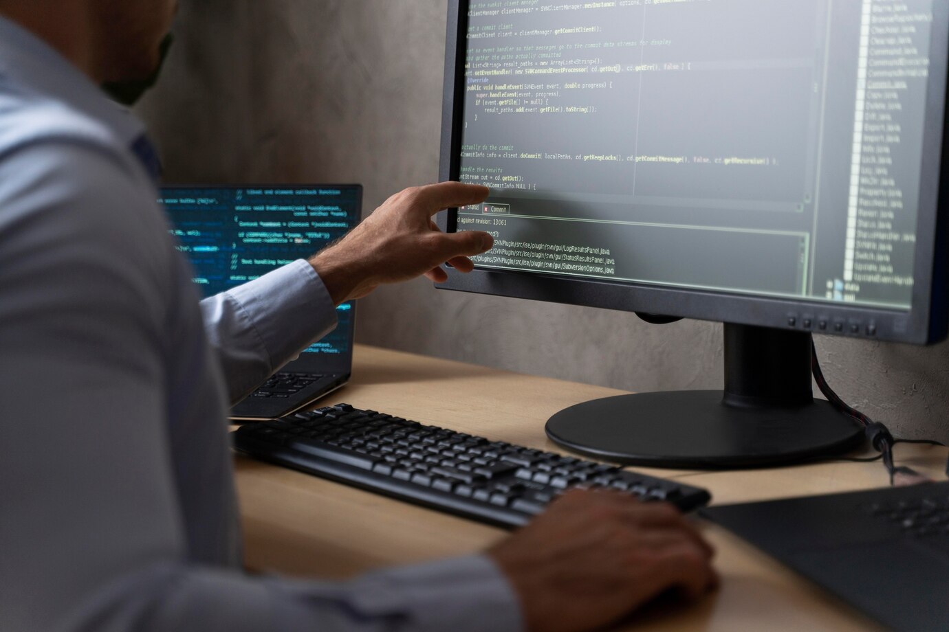 TECNICO ESPERTO DELLA PROGETTAZIONE DI PROCEDURE SOFTWARE E APPLICAZIONI INFORMATICHE